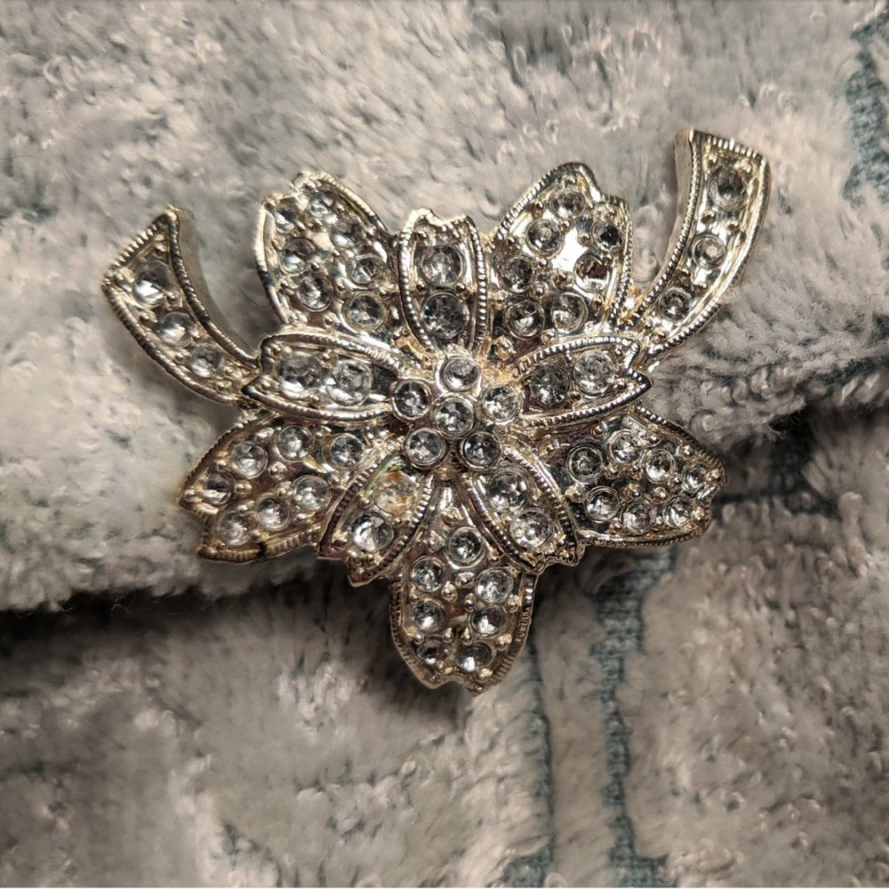 Silver flower bow brooch pin